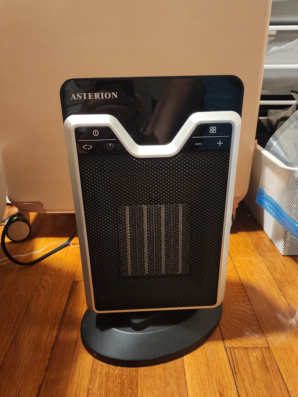 Space Heater - 1500W Oscillating Heater in Black